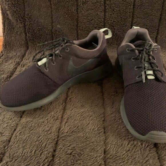 Nike Roshe Run Black - Picture 7 of 7